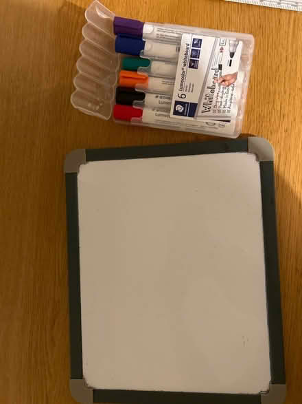 Photo of free Small whiteboard and markers (SE24 Herne Hill) #2