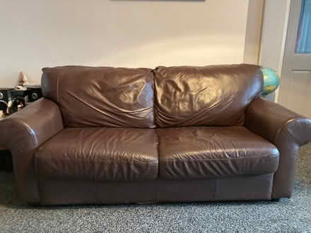 Photo of free Settee, 3 seater, brown leather (B71 West Bromwich) #1