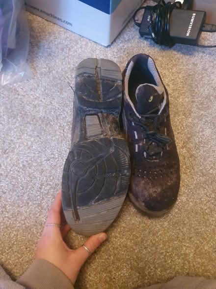 Photo of free Size 6 steel toe capped shoes (DE22) #2