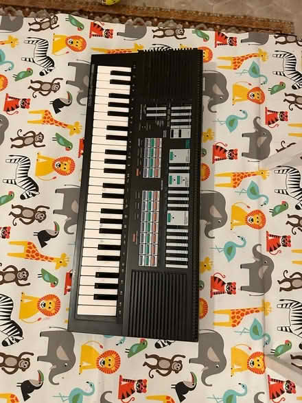 Photo of free Working keboard (Greenwich / deptford bridge) #1