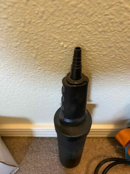 Photo of free air pump (McCleay) #1