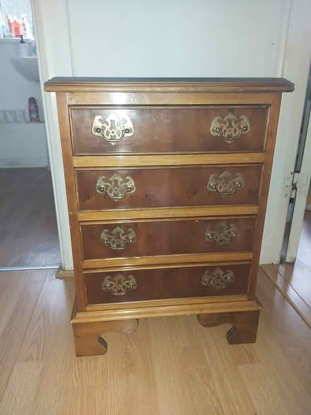 Photo of free Side table/ Drawers (Orpington BR5) #1