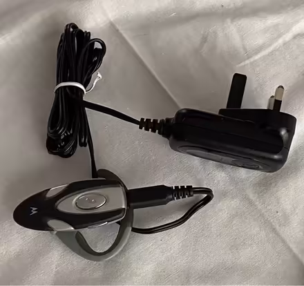 Photo of free Motorola Bluetooth Headset (Stanford le hope SS17) #1