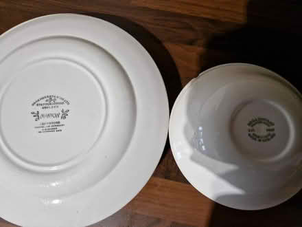 Photo of free Traditional plates/bowls (Calcot RG31) #1