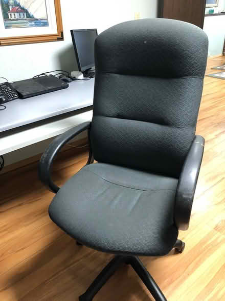 Photo of free desk, chair, drawer/shelf unit (Bothell, WA) #3
