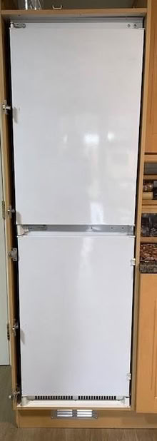 Photo of free Integrated Fridge Freezer (Husbands Bosworth LE17) #1