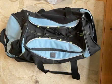 Photo of free Large Holdall with wheels & handle (Chalk Farm NW1) #2