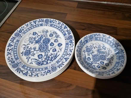 Photo of free Traditional plates/bowls (Calcot RG31) #2