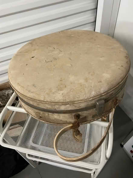 Photo of free Antique hat box (Cambridge - Porter Sq area) #2