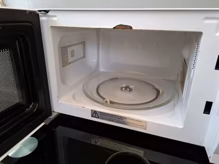 Photo of free Microwave (Binfield RG42) #1