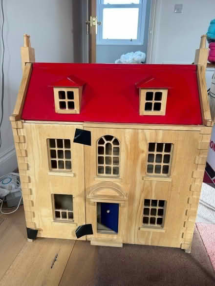 Photo of free Dolls’ house, in need of some TLC (Burnham SL1) #3