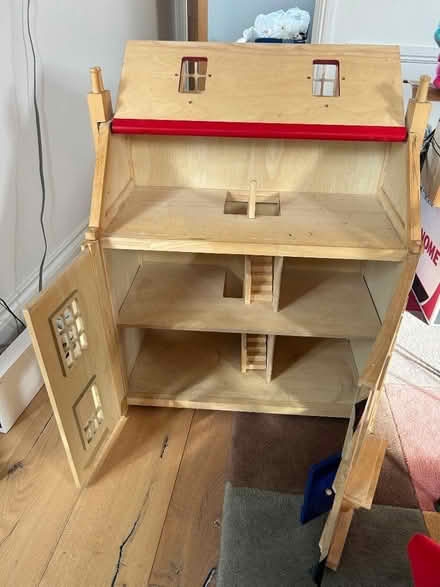Photo of free Dolls’ house, in need of some TLC (Burnham SL1) #2