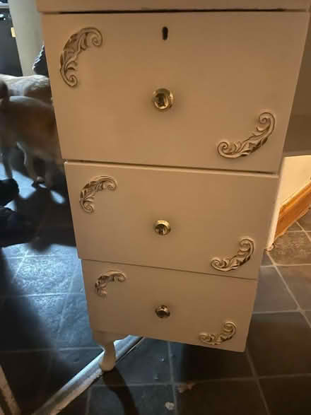 Photo of free Dressing table (Winnersh) #2