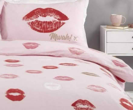 Photo of free King Size Duvet Cover (Newtown CH1) #3