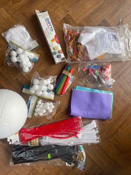 Photo of free various craft items (Furzedown Tooting) #1