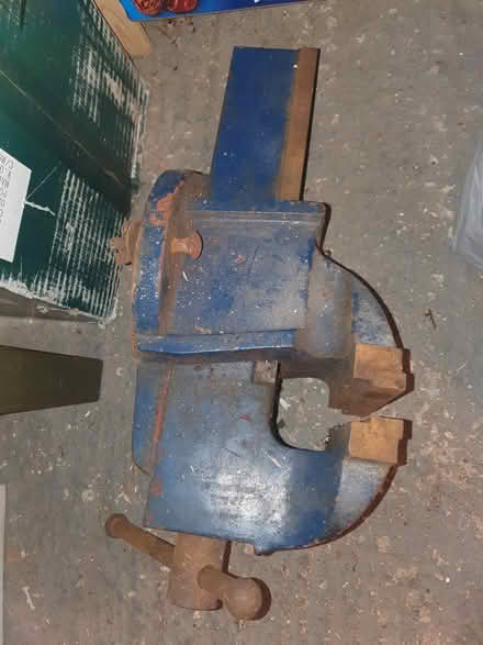 Photo of free vice 6" / 15 cm jaw (Maidstone ME14) #1