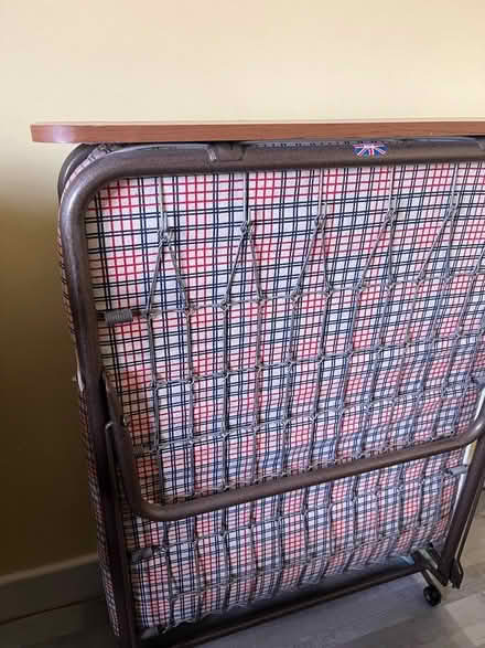 Photo of free Fold up bed (Laindon SS15) #1