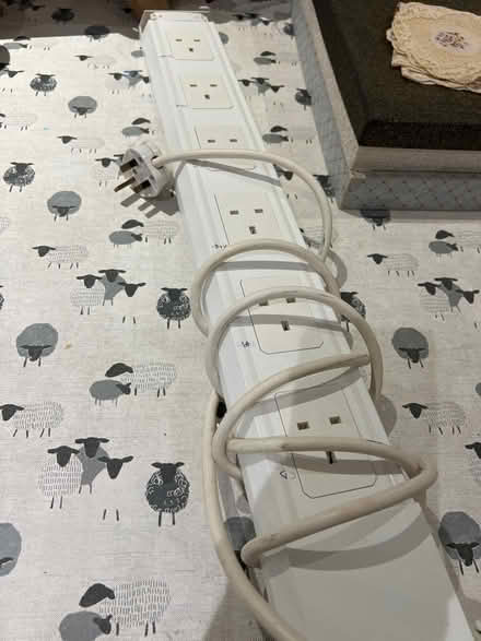Photo of free Large 6 socket bar extension lead (DA7) #1