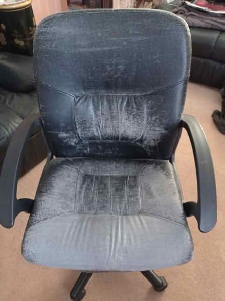 Photo of free office chair (East Hunsbury) #1
