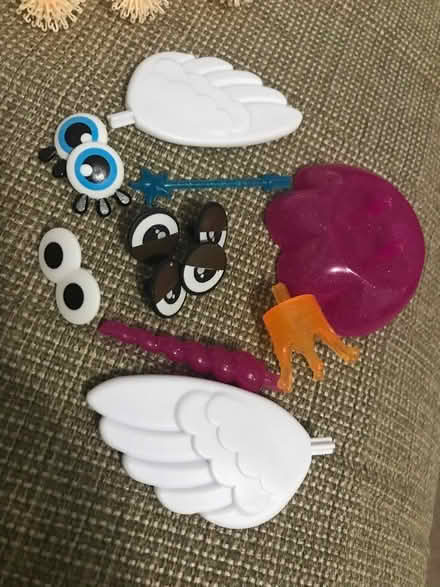 Photo of free Bunchems unicorn set + extra (Bisley Woking GU24) #4