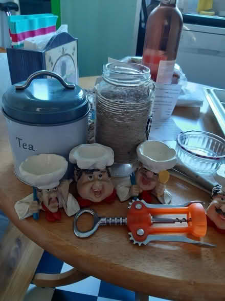 Photo of free Various kitchen stuff (Rothley) #2