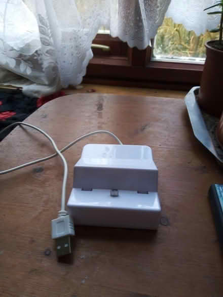 Photo of free Micro USB phone charging station (Bronllys LD3) #2