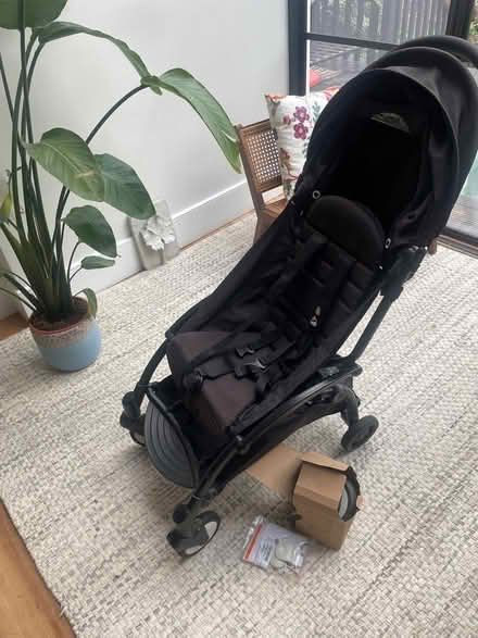 Photo of free Yoyo travel stroller by babyzen (Near Thornhill square N1) #3