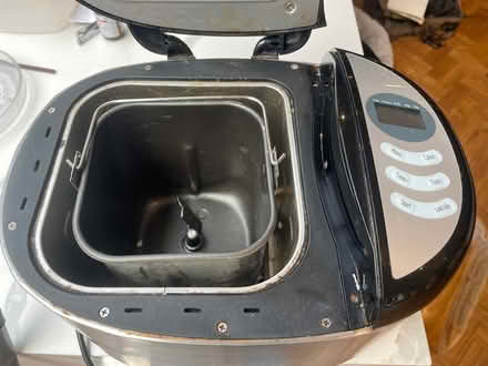 Photo of free working breadmaker (missing manual) (Furzedown Tooting) #2