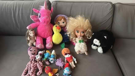 Photo of free Hats and toys (CR0 9) #1