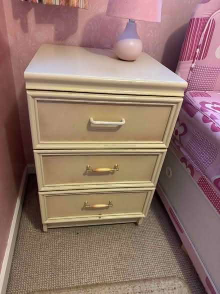 Photo of free Bedside unit/chest of drawers (Alnwickhill EH16) #1