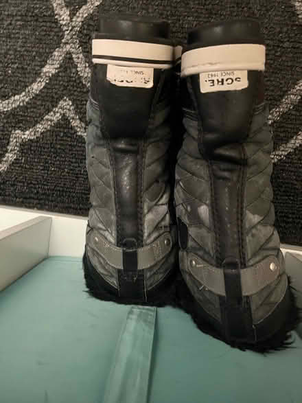 Photo of free Sorel Boots Size 4 Kids - used (Richmond Hill) #4