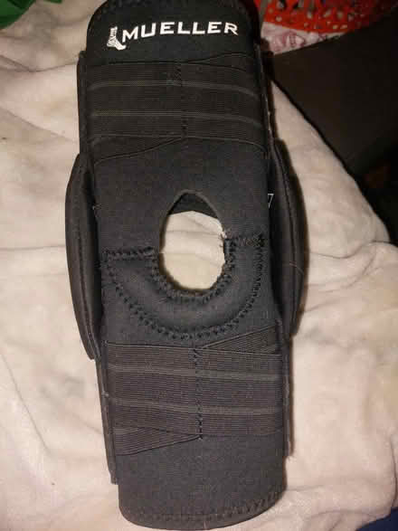 Photo of free Mueller knee brace (Jamaica new york) #3