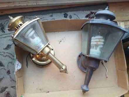 Photo of free older outdoor working lights (greenbank&huntclub) #1