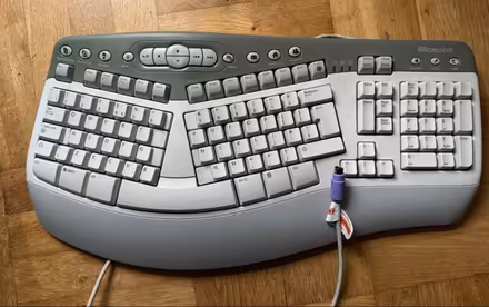 Photo of free Microsoft natural multimedia keyboard (Marshalswick AL4) #1
