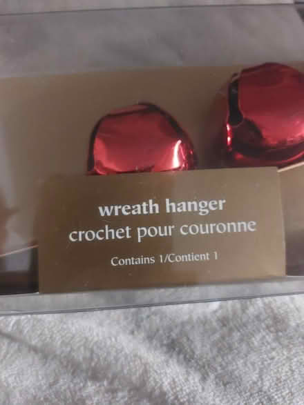 Photo of free Pier one imports wreath holder (Jamaica new york) #4