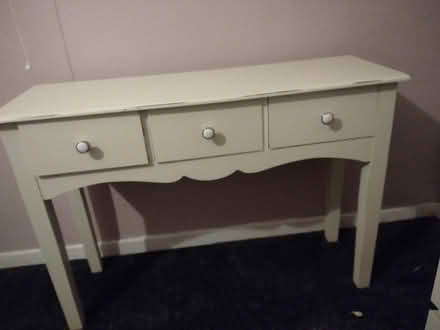 Photo of free Dressing table (Bentilee. Stoke-on-Trent.) #1