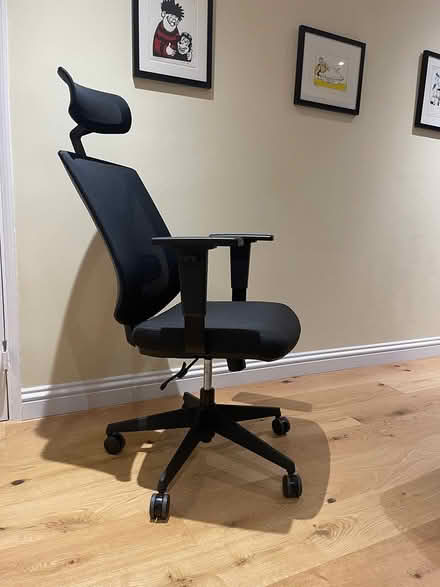 Photo of free Office chair - needs gas cylinder (Lindfield) #4