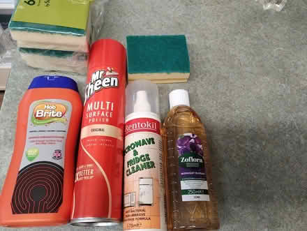 Photo of free Some household cleaning things (Roffey) #1