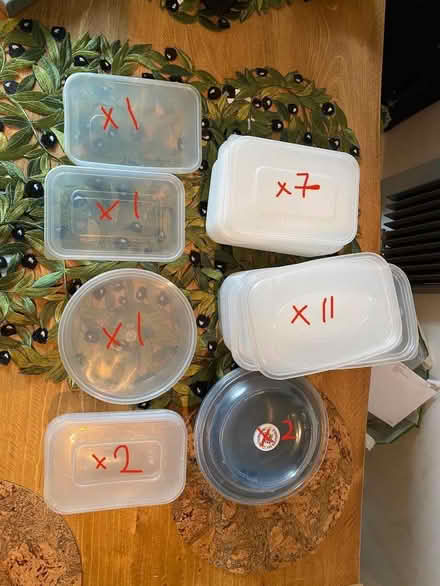 Photo of free Plastic lunchboxes with matching lids (Southwark SE1) #2