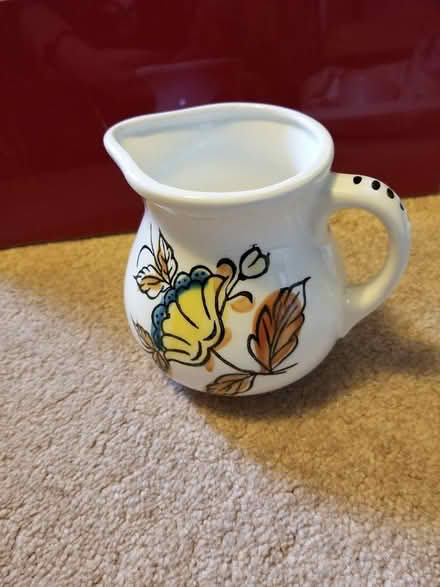 Photo of free Small pitcher (Streetsville l5m1g7) #2