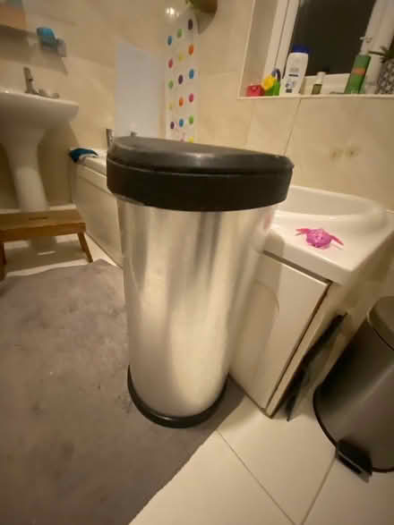 Photo of free Touch top Kitchen bin (Woodlesford, LS26) #2