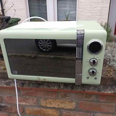Photo of free Microwave (Catford South SE12) #2