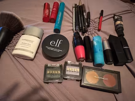 Photo of free Makeup slightly used (Markham and Lawrence) #1