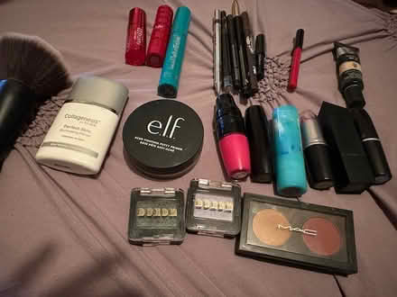 Photo of free Makeup slightly used (Markham and Lawrence) #1