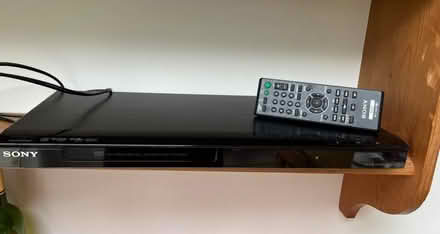 Photo of free Sony CD/DVD player with remote (Hertford SG13) #1