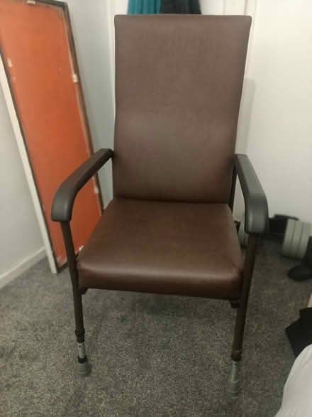 Photo of free Chair (Queens Dr N4) #2
