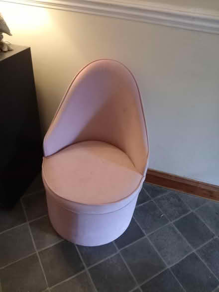 Photo of free Small chair (Winnersh) #1