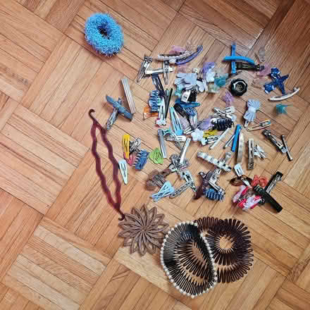 Photo of free Miscellaneous Hair Accessories (Britannia/Winston Churchill) #1