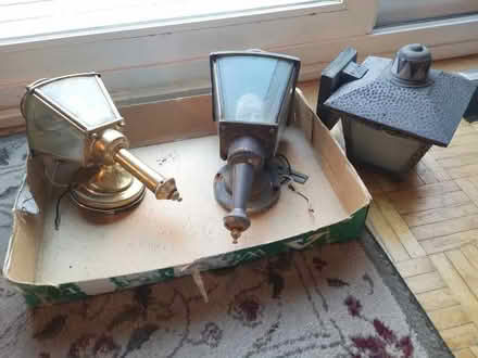 Photo of free older outdoor working lights (greenbank&huntclub) #2