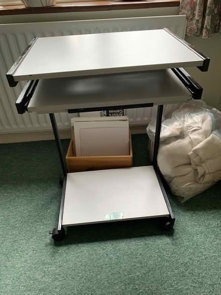 Photo of free Computer desk (Luton LU1) #1